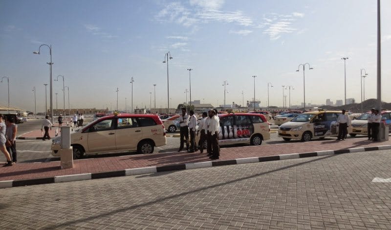 Landausflüge in Dubai mit einem Taxi