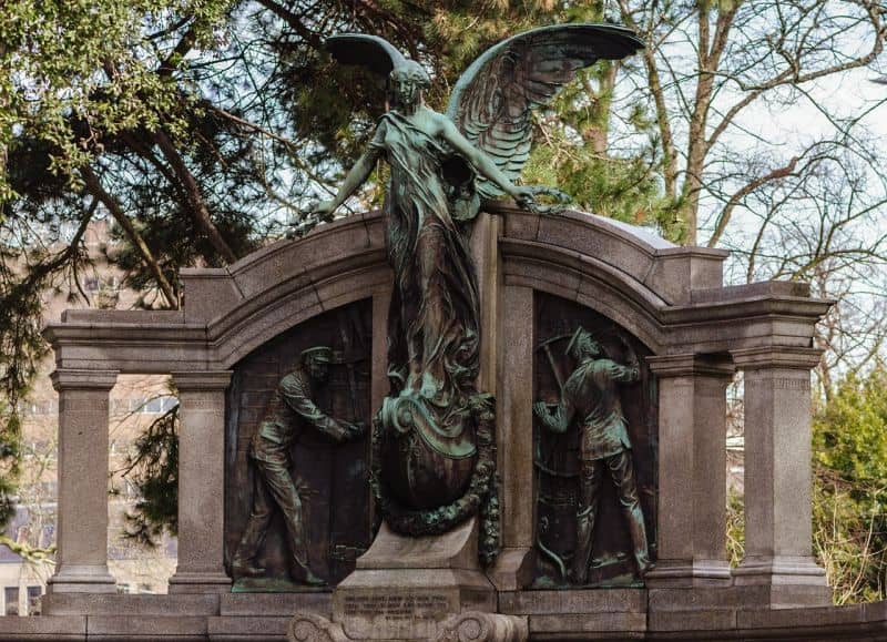 Titanic Engineer Officers Memorial