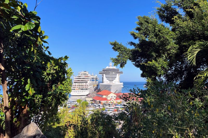 Von von Fort George auf das Grenada Cruise Terminal