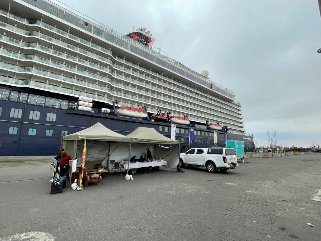 Mein Schiff in Walfish Bay